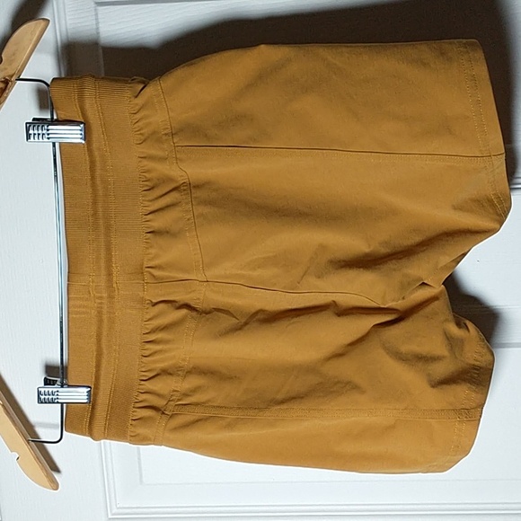 Zyia Active Stretch Sporty Outdoor canyon Shorts. Mustard Yellow Small - Picture 5 of 5